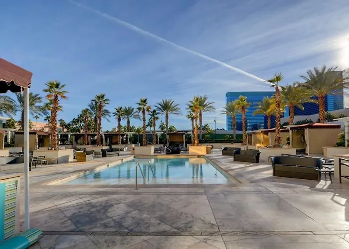 Mgm Signature-28-816 Jacuzzi Studio
